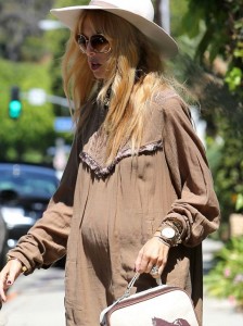 Rachel Zoe and her baby bump pick up Big Brother Skyler from School