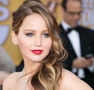 Jennifer-Lawrence-red-lips-Photolist