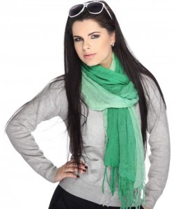 how-to-wear-Emerald-scarf-Trend-2013