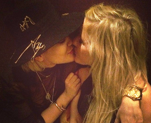 rita-ora-and-ellie-goulding-kiss-instagram-1393238060-view-1