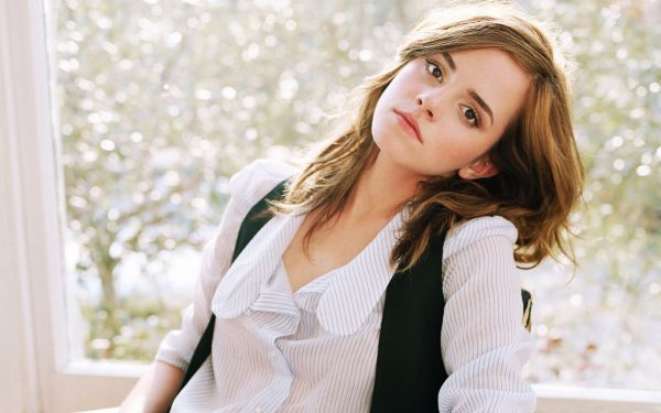 Emma-Watson-Best-Girl-Wallpaper